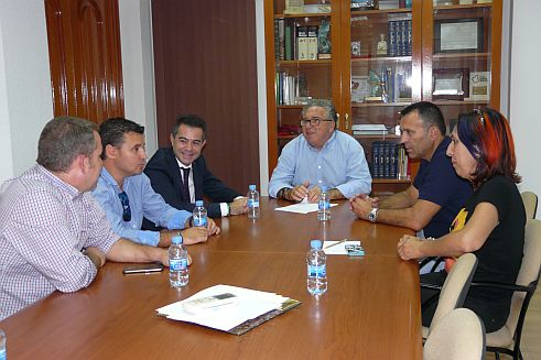 ReunionAlcaldesVegaMediasobresituacionriberaRioSegura-sept15-NOTICIA
