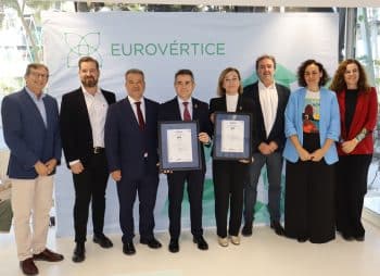 Imagen de grupo Acto Certificacion AENOR