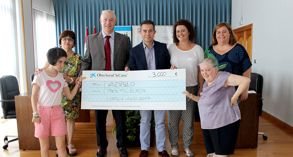 adislo recibe 3 000e de la obra social de la