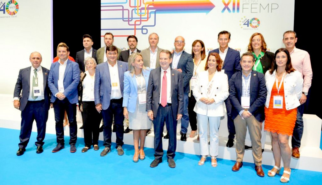 el alcalde de lorqui joaquin hernandez miembro de la junta de gobierno de la federacion nacional de municipios 60e7f60b3b2f0