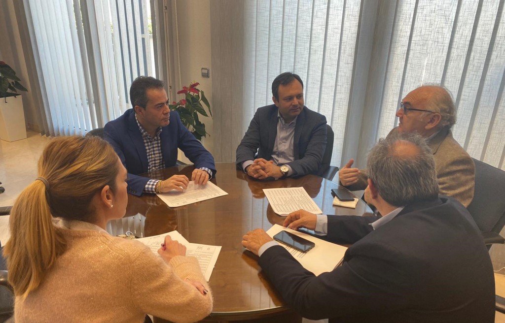 el alcalde de lorqui recibe a miembros de la fremm para entablar posibles colaboraciones 60e7f51fe27d2