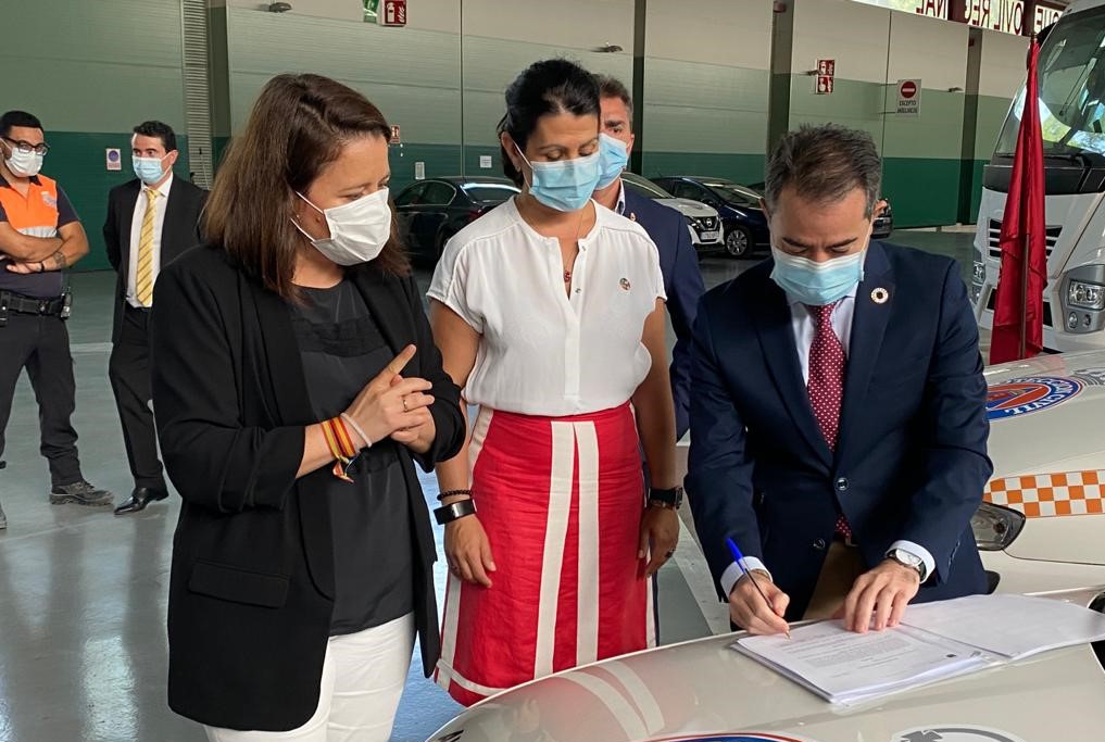 el ayuntamiento de lorqui recibe la cesion de un coche destinado a la agrupacion local de proteccion civil 60e7f3f531ff2