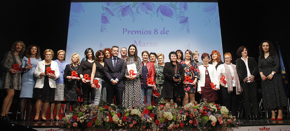 el ayuntamiento de lorqui reconoce la labor de las peluqueras en los premios 8 de marzo 60e7f4f8c74ba