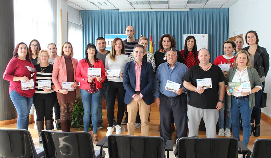 el ayuntamiento entrega los premios de la iv campana compra sus libros en lorqui 60e7f7835eb9d