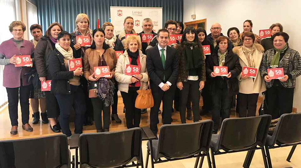 el ayuntamiento y los comercios de lorqui reparten 1 600 euros en premios de la campana de navidad 60e7fc2624af0