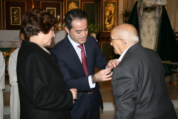 el tio angel cumple 100 anos rodeado de su familia y vecinos 60e804353fffe