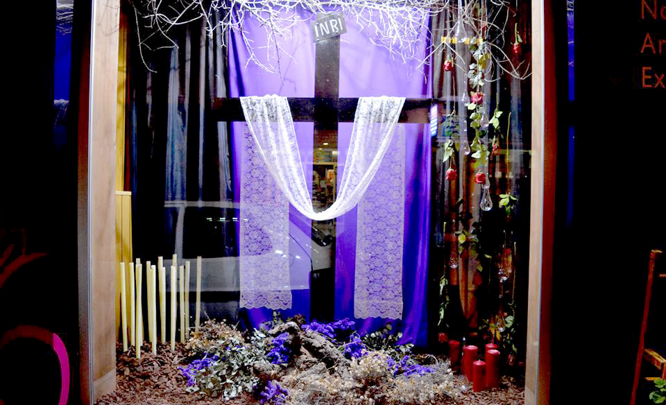 la floristeria sanaben gana el i concurso de escaparates de semana santa de lorqui 60e7fee88621e