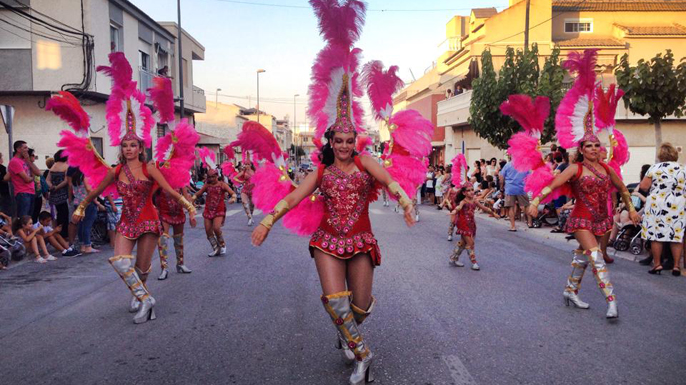 la procesion y el desfile de carrozas despiden las fiestas de lorqui la verdad 60e8028fdee9a