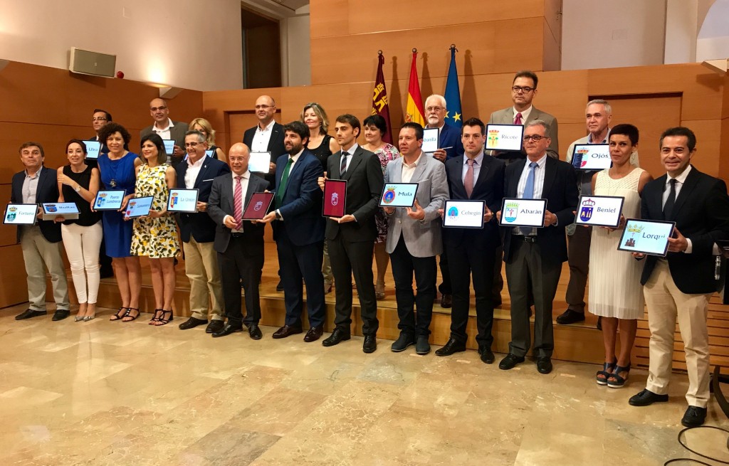 lorqui firma un convenio con la carm para implantar la administracion electronica en el ayuntamiento 60e7fac31bb45