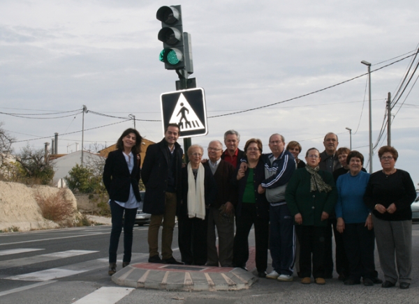 luz verde a la seguridad en la carretera de la anchosa 60e8044d84ed2