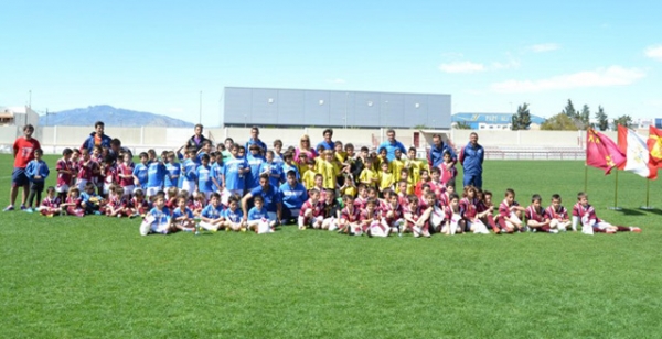 un total de 180 ninos participan en el torneo de futbol de semana santa 2013 60e805838d23b