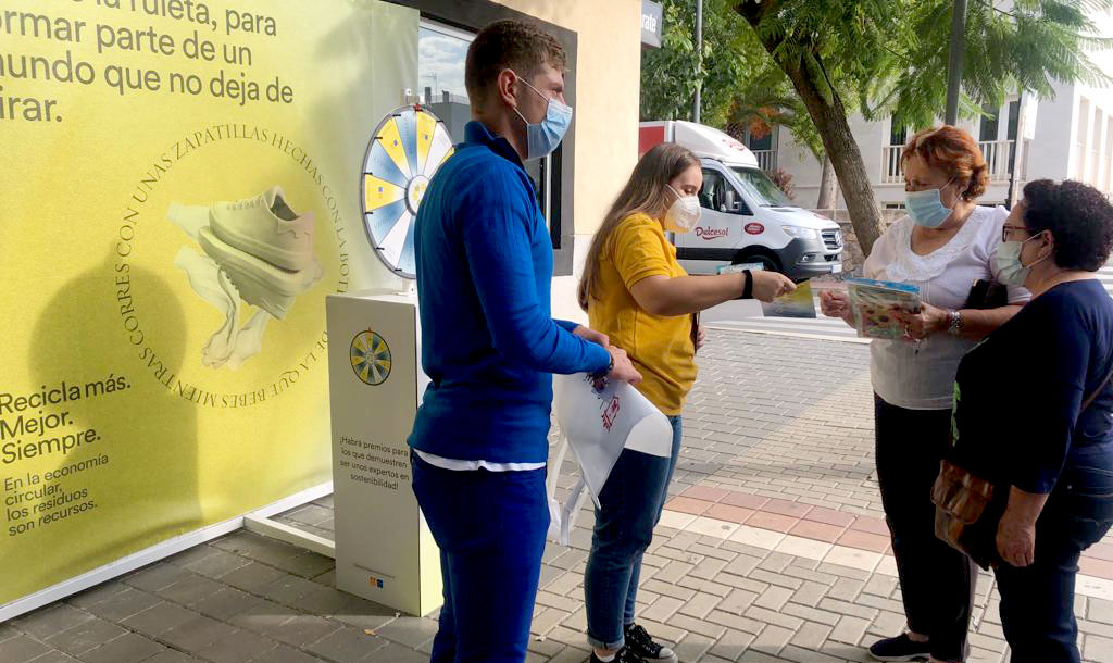 lorqui promueve habitos de reciclaje entre sus vecinos 6173c4e68b53a