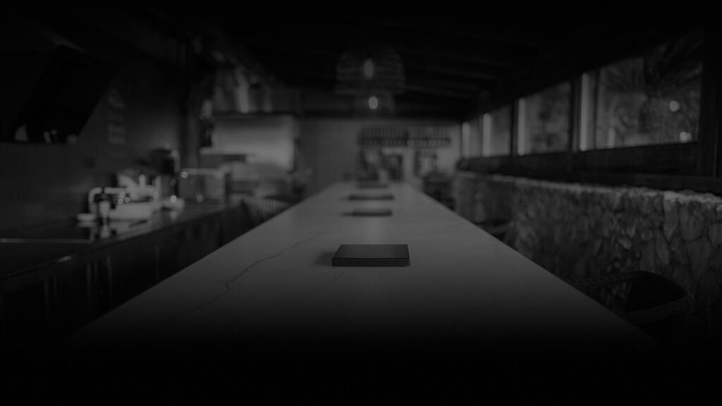 Diseño de interior de bar moderno y minimalista Diseño web Restaurante La Cabaña