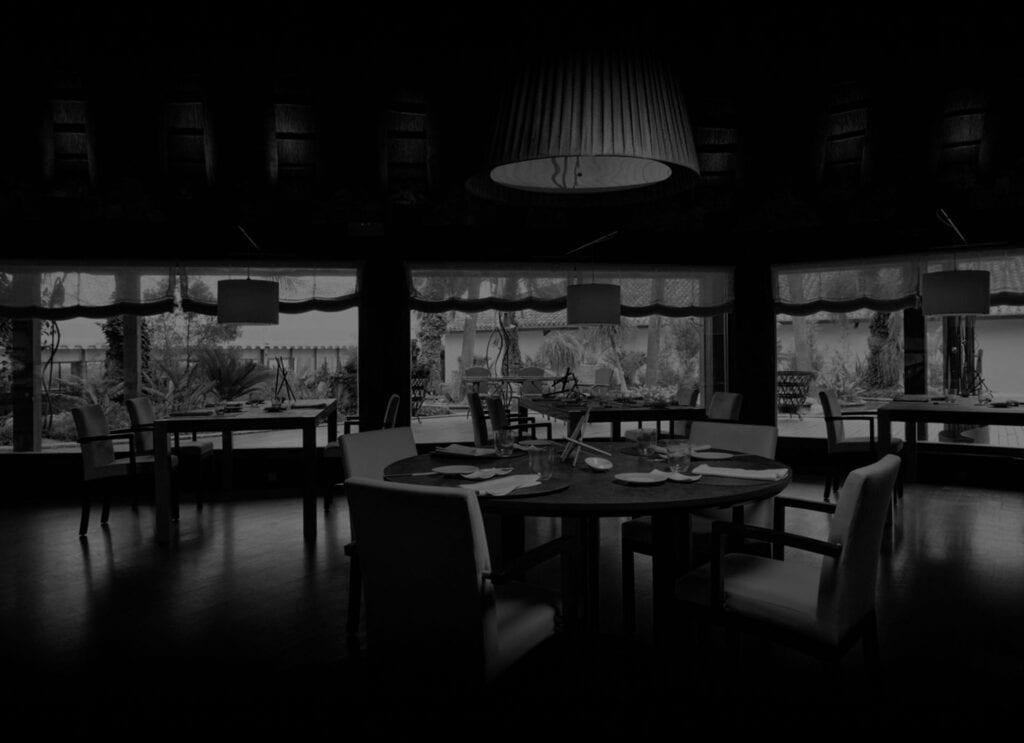 Diseño de interiores para restaurante elegante y moderno Diseño web Restaurante La Cabaña