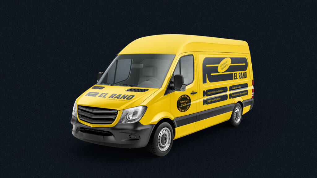 Transporte de radio móvil El Rango en color amarillo. Vehículo de radio móvil El Rango en color amarillo para servicios de comunicación.