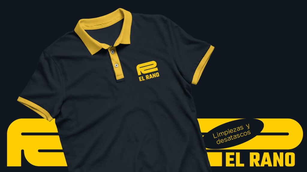 Lateral Polo Deportivo Polo deportivo negro y amarillo con logo de El Rano, ideal para actividades físicas.