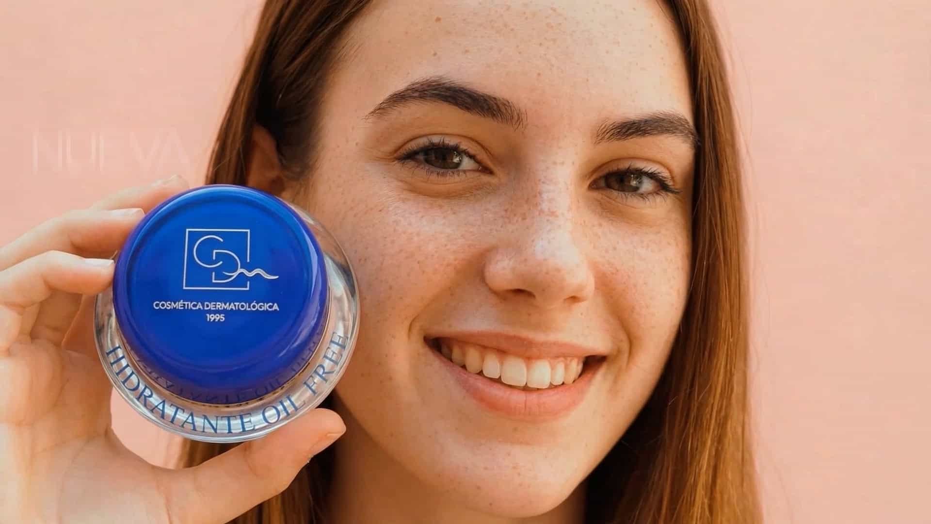 "Spot publicitario Siliderm - producción de vídeo corporativo agencia Lateral Murcia"